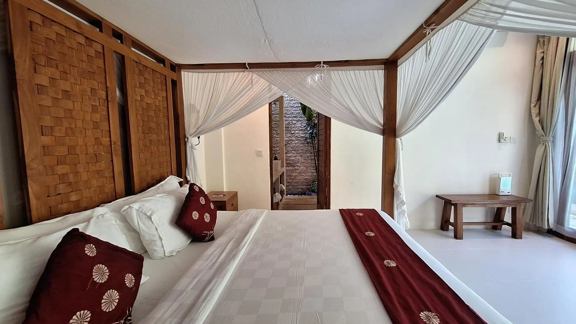 Villa Beji Seminyak Indonesien
